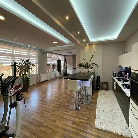 Villa Iman Villa *